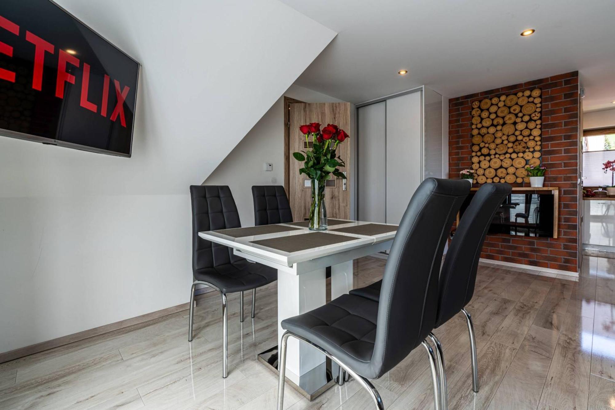 Gasienica Queen Apartment